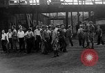 Standbild industrielle Streik Brownsville Pennsylvania USA, 1933, aus Sekunde 38 historischem Filmmaterial Videoclip 65675054995
