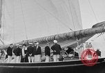 Immagine di Il Royal Yacht Squadron Regata Cowes Inghilterra Regno Unito, 1933, secondo 15 filmato di repertorio 65675054997