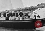 Immagine di Il Royal Yacht Squadron Regata Cowes Inghilterra Regno Unito, 1933, secondo 16 filmato di repertorio 65675054997