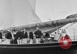 Immagine di Il Royal Yacht Squadron Regata Cowes Inghilterra Regno Unito, 1933, secondo 17 filmato di repertorio 65675054997