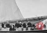 Immagine di Il Royal Yacht Squadron Regata Cowes Inghilterra Regno Unito, 1933, secondo 22 filmato di repertorio 65675054997