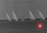 Immagine di Il Royal Yacht Squadron Regata Cowes Inghilterra Regno Unito, 1933, secondo 25 filmato di repertorio 65675054997