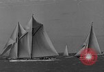 Immagine di Il Royal Yacht Squadron Regata Cowes Inghilterra Regno Unito, 1933, secondo 30 filmato di repertorio 65675054997