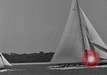 Immagine di Il Royal Yacht Squadron Regata Cowes Inghilterra Regno Unito, 1933, secondo 39 filmato di repertorio 65675054997
