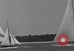 Immagine di Il Royal Yacht Squadron Regata Cowes Inghilterra Regno Unito, 1933, secondo 41 filmato di repertorio 65675054997