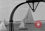 Immagine di Il Royal Yacht Squadron Regata Cowes Inghilterra Regno Unito, 1933, secondo 52 filmato di repertorio 65675054997