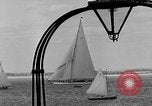 Immagine di Il Royal Yacht Squadron Regata Cowes Inghilterra Regno Unito, 1933, secondo 55 filmato di repertorio 65675054997