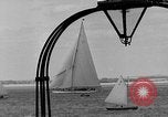 Immagine di Il Royal Yacht Squadron Regata Cowes Inghilterra Regno Unito, 1933, secondo 56 filmato di repertorio 65675054997