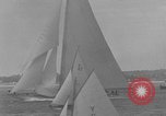 Immagine di Il Royal Yacht Squadron Regata Cowes Inghilterra Regno Unito, 1933, secondo 58 filmato di repertorio 65675054997