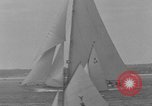 Immagine di Il Royal Yacht Squadron Regata Cowes Inghilterra Regno Unito, 1933, secondo 59 filmato di repertorio 65675054997