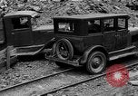 Standbild bootleggers Bergbau Scranton Pennsylvania USA, 1933, aus Sekunde 27 historischem Filmmaterial Videoclip 65675055003