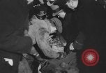 Immagine di Aurora vigili del fuoco combattono Woolworth Building fire Aurora Illinois USA, 1934, secondo 29 filmato di repertorio 65675055015