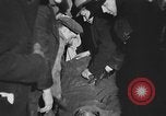Immagine di Aurora vigili del fuoco combattono Woolworth Building fire Aurora Illinois USA, 1934, secondo 32 filmato di repertorio 65675055015