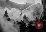 Immagine di Aurora vigili del fuoco combattono Woolworth Building fire Aurora Illinois USA, 1934, secondo 37 filmato di repertorio 65675055015