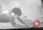 Image plongeurs natif Nassau Bahamas, 1934, de la seconde 8 séquences d'archives historiques vidéo 65675055024