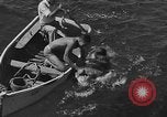 Image plongeurs natif Nassau Bahamas, 1934, de la seconde 53 séquences d'archives historiques vidéo 65675055024