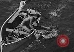 Image plongeurs natif Nassau Bahamas, 1934, de la seconde 54 séquences d'archives historiques vidéo 65675055024