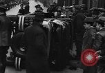 Immagine di Sciopero della cabina Parigi Francia, 1934, secondo 14 filmato di repertorio 65675055025