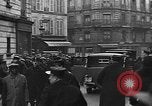 Immagine di Sciopero della cabina Parigi Francia, 1934, secondo 42 filmato di repertorio 65675055025
