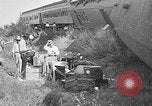 Immagine di Bruciato crollato ponte traliccio ferroviario Olmito Texas USA, 1915, secondo 9 filmato di repertorio 65675055033