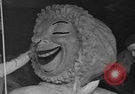 Immagine di Galleggianti per la sfilata di carnevale Viareggio Italia, 1935, secondo 20 filmato di repertorio 65675055055