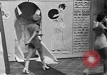 Immagine di Sfilata di moda Coral Gables Florida USA, 1935, secondo 26 filmato di repertorio 65675055057