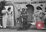 Immagine di Sfilata di moda Coral Gables Florida USA, 1935, secondo 59 filmato di repertorio 65675055057
