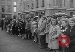 Standbild französischen Widerstandskämpfer übernehmen Sie die Kontrolle Reims Frankreich, 1944, aus Sekunde 25 historischem Filmmaterial Videoclip 65675055076