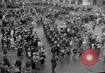 Standbild französischen Widerstandskämpfer übernehmen Sie die Kontrolle Reims Frankreich, 1944, aus Sekunde 39 historischem Filmmaterial Videoclip 65675055076