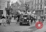 Standbild französischen Widerstandskämpfer übernehmen Sie die Kontrolle Reims Frankreich, 1944, aus Sekunde 54 historischem Filmmaterial Videoclip 65675055076