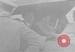 Image des membres britanniques du Parlement visiter Camp de concentration Buchenwald Allemagne, 1945, de la seconde 1 séquences d'archives historiques vidéo 65675055079