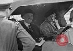 Image des membres britanniques du Parlement visiter Camp de concentration Buchenwald Allemagne, 1945, de la seconde 9 séquences d'archives historiques vidéo 65675055079