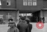 Image des membres britanniques du Parlement visiter Camp de concentration Buchenwald Allemagne, 1945, de la seconde 40 séquences d'archives historiques vidéo 65675055079
