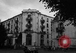 Standbild anglo-amerikanischen NS-Internierungslager Vittel Frankreich, 1944, aus Sekunde 24 historischem Filmmaterial Videoclip 65675055087
