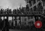 Standbild anglo-amerikanischen NS-Internierungslager Vittel Frankreich, 1944, aus Sekunde 46 historischem Filmmaterial Videoclip 65675055087