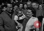 Standbild anglo-amerikanischen NS-Lager Vittel Frankreich, 1944, aus Sekunde 1 historischem Filmmaterial Videoclip 65675055088