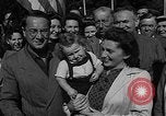 Standbild anglo-amerikanischen NS-Lager Vittel Frankreich, 1944, aus Sekunde 6 historischem Filmmaterial Videoclip 65675055088