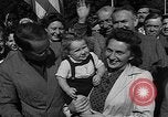 Standbild anglo-amerikanischen NS-Lager Vittel Frankreich, 1944, aus Sekunde 8 historischem Filmmaterial Videoclip 65675055088