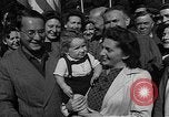 Standbild anglo-amerikanischen NS-Lager Vittel Frankreich, 1944, aus Sekunde 10 historischem Filmmaterial Videoclip 65675055088