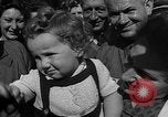 Standbild anglo-amerikanischen NS-Lager Vittel Frankreich, 1944, aus Sekunde 22 historischem Filmmaterial Videoclip 65675055088
