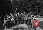Standbild anglo-amerikanischen NS-Lager Vittel Frankreich, 1944, aus Sekunde 25 historischem Filmmaterial Videoclip 65675055088