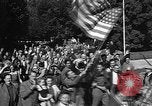 Standbild anglo-amerikanischen NS-Lager Vittel Frankreich, 1944, aus Sekunde 30 historischem Filmmaterial Videoclip 65675055088