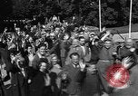 Standbild anglo-amerikanischen NS-Lager Vittel Frankreich, 1944, aus Sekunde 35 historischem Filmmaterial Videoclip 65675055088