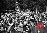 Standbild anglo-amerikanischen NS-Lager Vittel Frankreich, 1944, aus Sekunde 38 historischem Filmmaterial Videoclip 65675055088