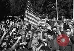 Standbild anglo-amerikanischen NS-Lager Vittel Frankreich, 1944, aus Sekunde 40 historischem Filmmaterial Videoclip 65675055088