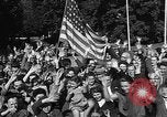 Standbild anglo-amerikanischen NS-Lager Vittel Frankreich, 1944, aus Sekunde 41 historischem Filmmaterial Videoclip 65675055088