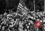 Standbild anglo-amerikanischen NS-Lager Vittel Frankreich, 1944, aus Sekunde 43 historischem Filmmaterial Videoclip 65675055088
