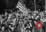 Standbild anglo-amerikanischen NS-Lager Vittel Frankreich, 1944, aus Sekunde 47 historischem Filmmaterial Videoclip 65675055088