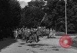 Standbild anglo-amerikanischen NS-Lager Vittel Frankreich, 1944, aus Sekunde 51 historischem Filmmaterial Videoclip 65675055088