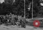 Standbild anglo-amerikanischen NS-Lager Vittel Frankreich, 1944, aus Sekunde 55 historischem Filmmaterial Videoclip 65675055088